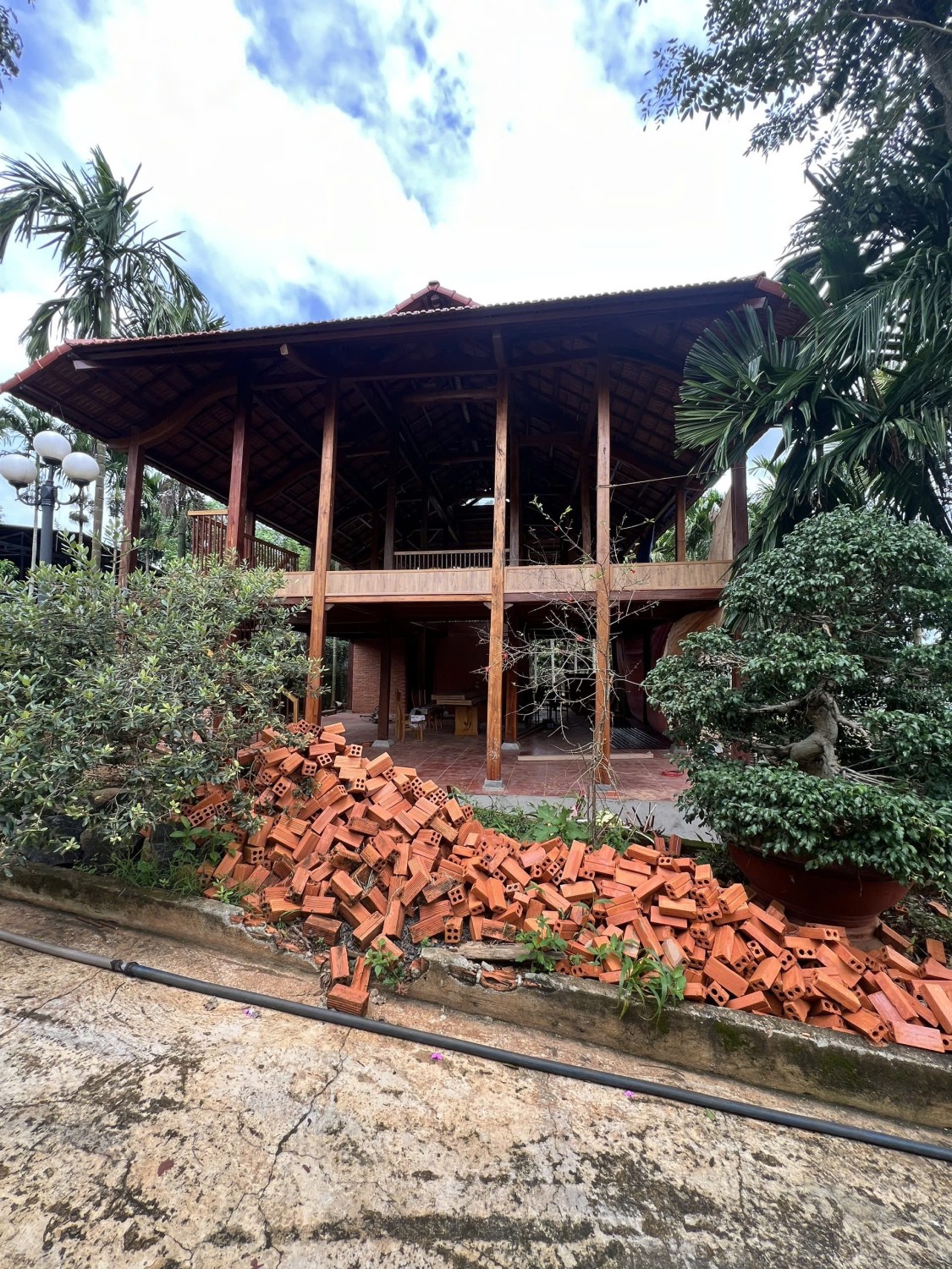 TIẾP TỤC CÔNG TRÌNH NHÀ SÀN NHIỀU HẠNG MỤC
